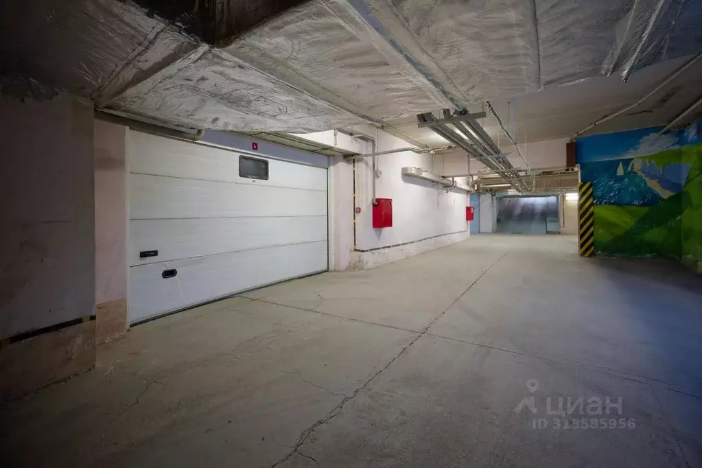 Гараж в Свердловская область, Екатеринбург ул. Белинского, 61 (66 м) - Фото 1