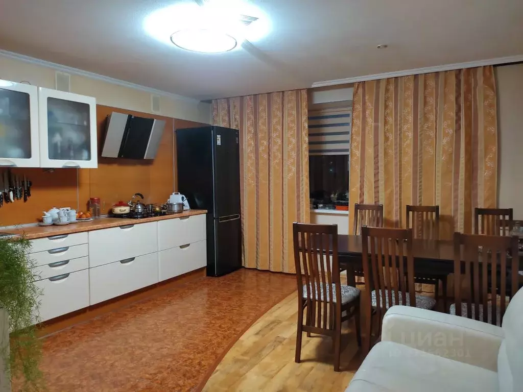 2-к кв. Вологодская область, Череповец Красная ул., 28 (70.2 м) - Фото 2