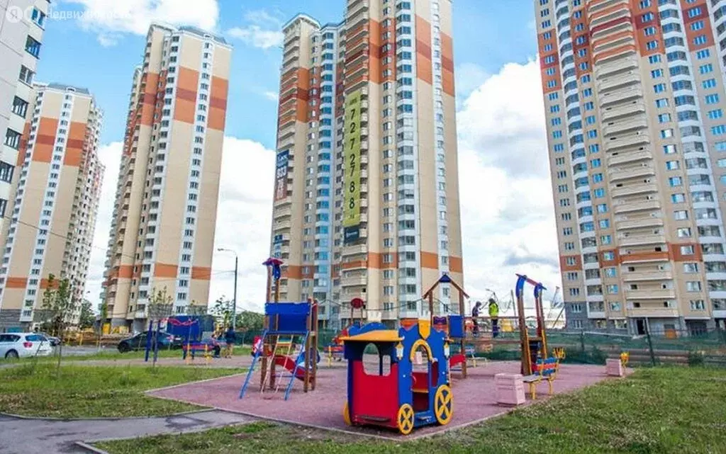 3-комнатная квартира: Красногорск, Красногорский бульвар, 32 (80 м) - Фото 0