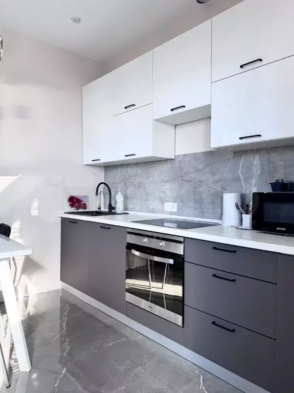 2-к. квартира, 55 м, 8/9 эт. - Фото 0
