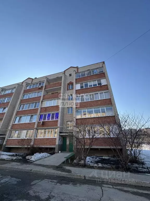 2-к кв. Самарская область, Сызрань ул. Есенина, 5 (52.6 м) - Фото 1