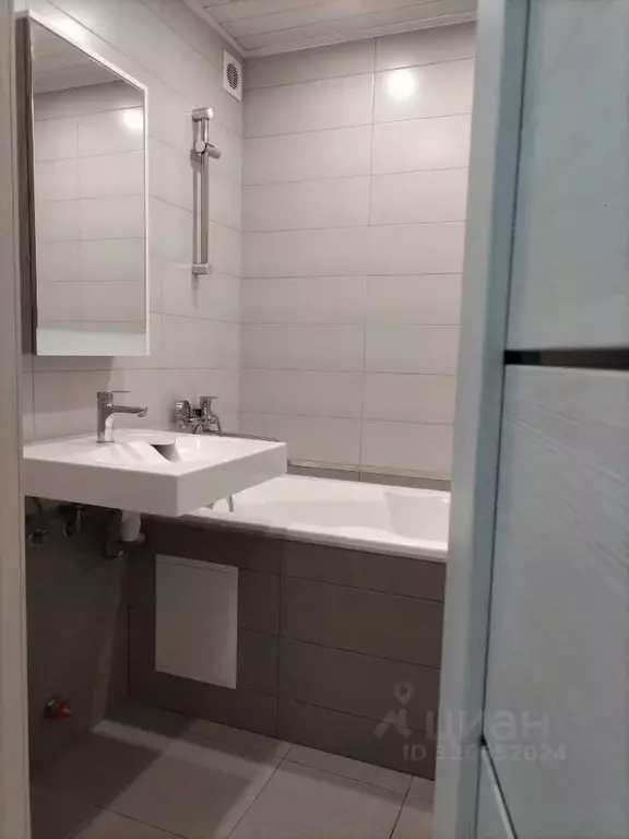 3-к кв. Новосибирская область, Новосибирск ул. Дмитрия Шмонина, 9 ... - Фото 2