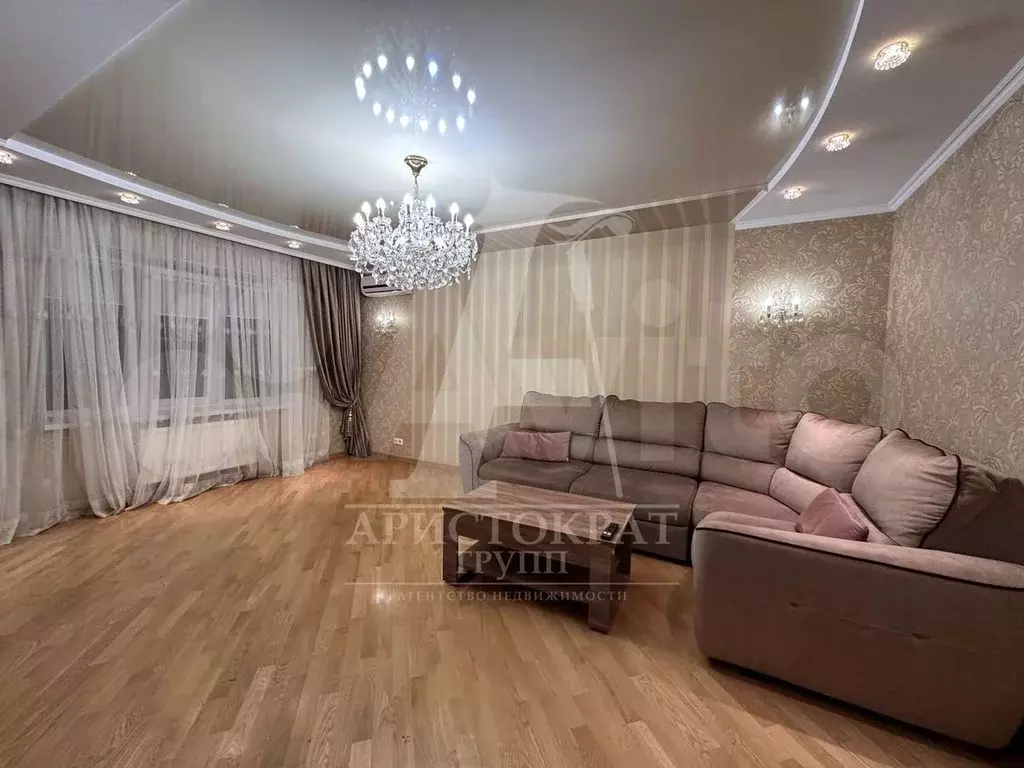 3-к. квартира, 110 м, 3/5 эт. - Фото 0