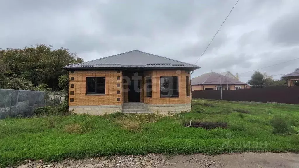 Дом в Ставропольский край, Михайловск Шпаковский район, ул. ... - Фото 1