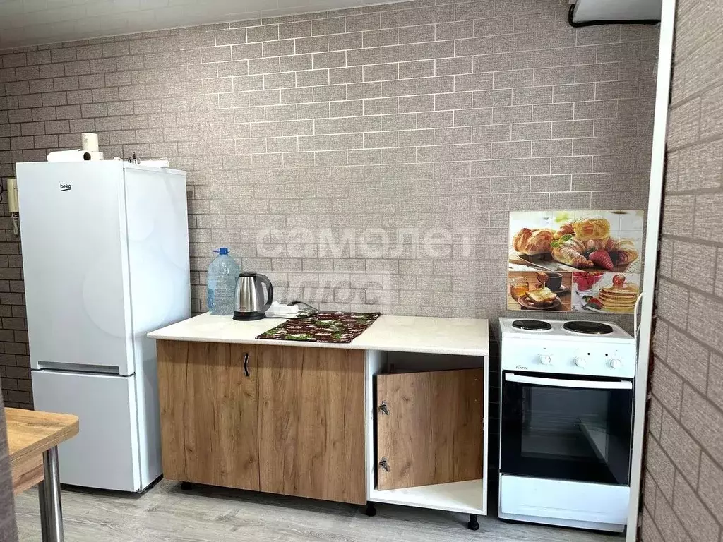 Комната 33 м в 2-к., 5/5 эт. - Фото 1