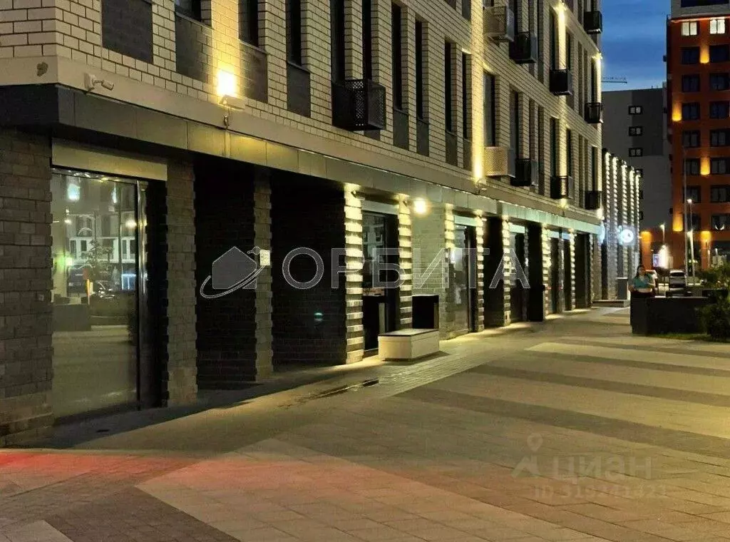 2-к кв. Тюменская область, Тюмень ул. Новоселов, 105 (61.6 м) - Фото 1