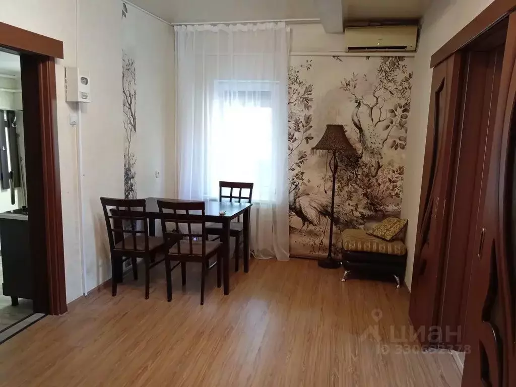Дом в Краснодарский край, Ейск ул. Советов, 65 (50 м) - Фото 2