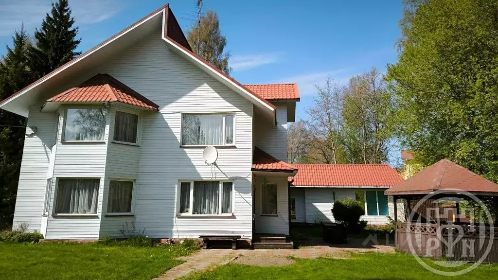 Дом в Санкт-Петербург пос. Репино, Большой просп., 8 (324 м) - Фото 0