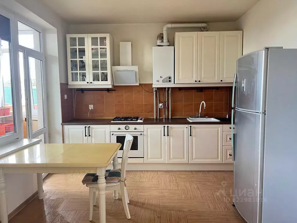 2-к кв. Краснодарский край, Геленджик Западный пер., 4 (70.0 м) - Фото 1