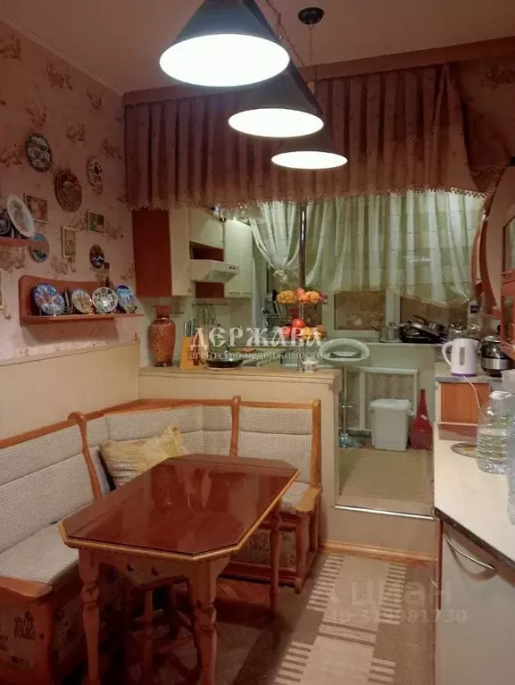 4-к кв. Белгородская область, Старый Оскол Жукова мкр, 10 (104.5 м) - Фото 0
