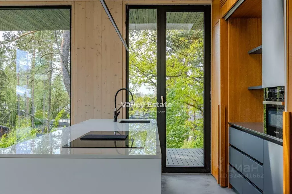 Дом в Ленинградская область, Выборгский район, Первомайское с/пос, ... - Фото 1