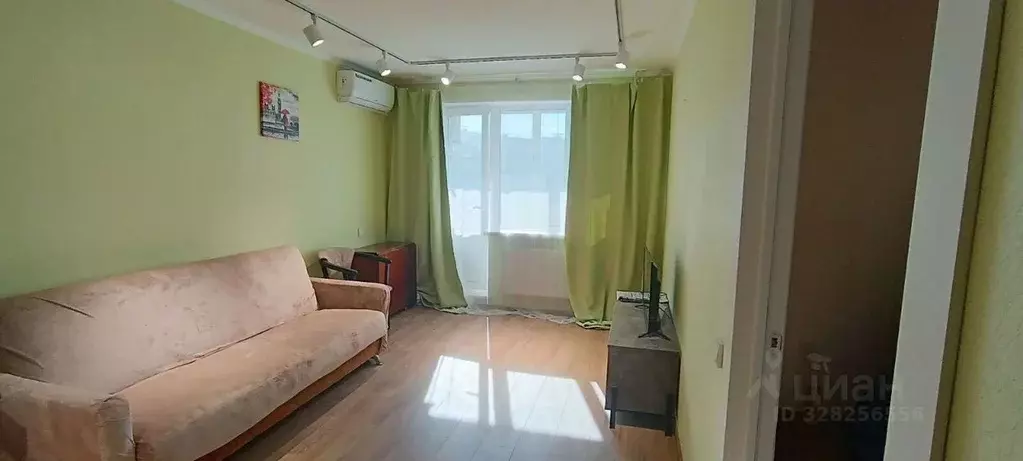 2-к кв. Ленинградская область, Гатчина ул. Изотова, 11 (57.6 м) - Фото 1