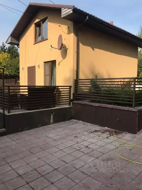 Дом в Московская область, Красногорск городской округ, д. Воронки  (60 ... - Фото 1