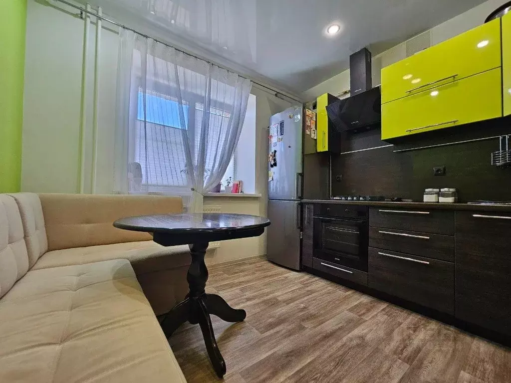 1-к кв. Волгоградская область, Волгоград ул. Базарова, 20 (39.4 м) - Фото 1