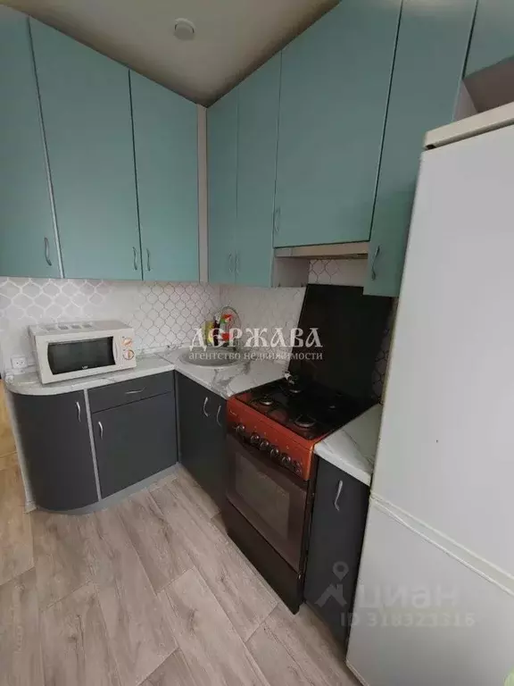2-к кв. Белгородская область, Старый Оскол Углы мкр, 1 (52.0 м) - Фото 0