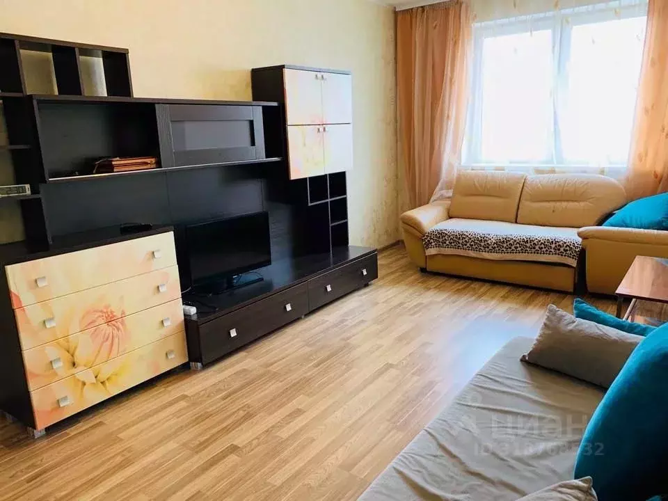 1-к кв. Свердловская область, Екатеринбург ул. Барвинка, 47 (48.0 м) - Фото 1
