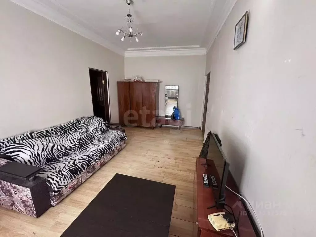 2-к кв. Крым, Симферополь ул. Желябова (40.3 м) - Фото 0