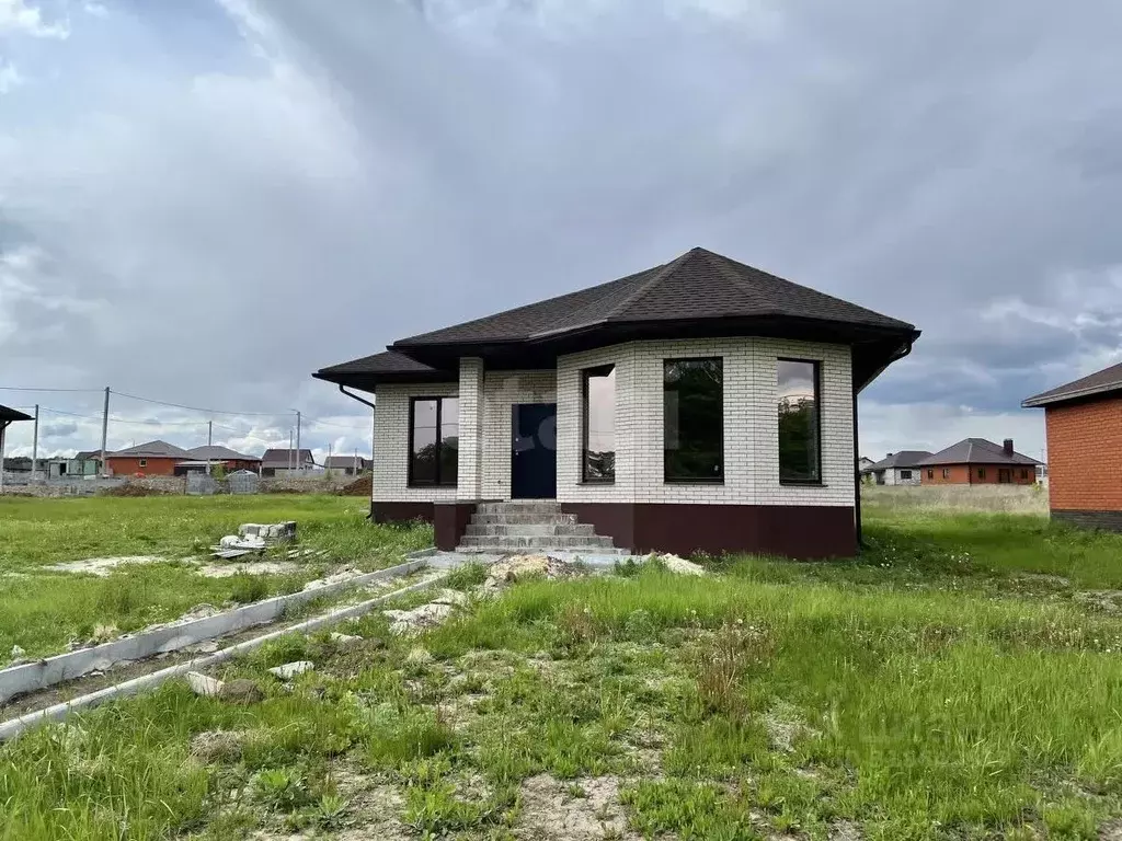 Дом в Белгородская область, Строитель Яковлевский городской округ, ... - Фото 1