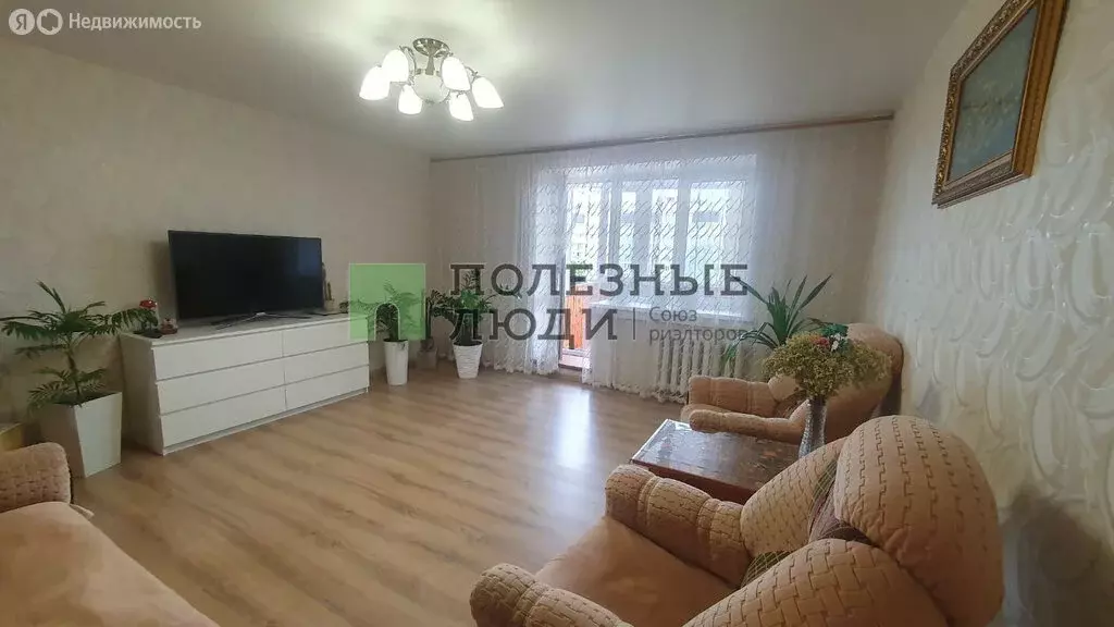 3-комнатная квартира: Зеленодольск, Комсомольская улица, 23 (81.5 м) - Фото 2