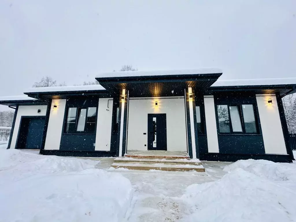 Дом в Калужская область, Жуковский муниципальный округ, Корсаково ... - Фото 1