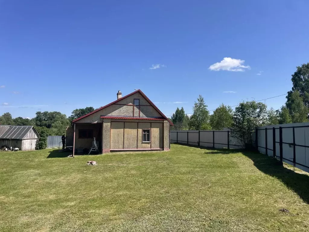 Дом в Смоленская область, Рославльский муниципальный округ, д. Генино  ... - Фото 2