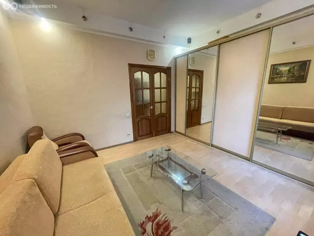 3-комнатная квартира: Мурманск, проспект Ленина, 72 (66 м) - Фото 0
