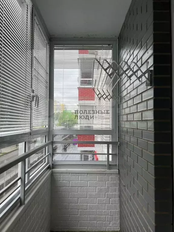 2-к. квартира, 56 м, 1/5 эт. - Фото 0