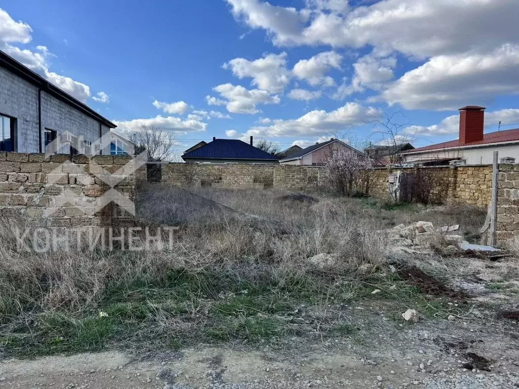 Участок в Крым, Евпатория ул. Вишневая (6.0 сот.) - Фото 0