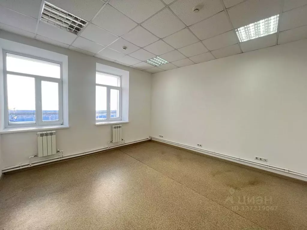 Офис в Татарстан, Казань ул. Ирек, 1 (29 м) - Фото 2