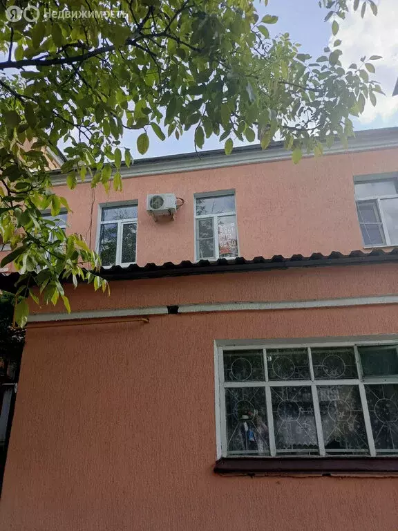 2-комнатная квартира: Новочеркасск, Комитетская улица, 48 (35 м) - Фото 0
