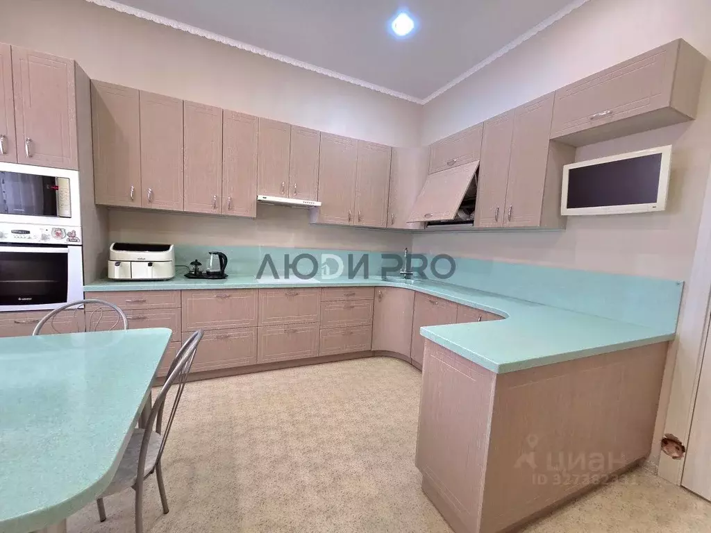 3-к кв. Башкортостан, Уфа ул. Набережная реки Уфы, 11к2 (87.8 м) - Фото 2