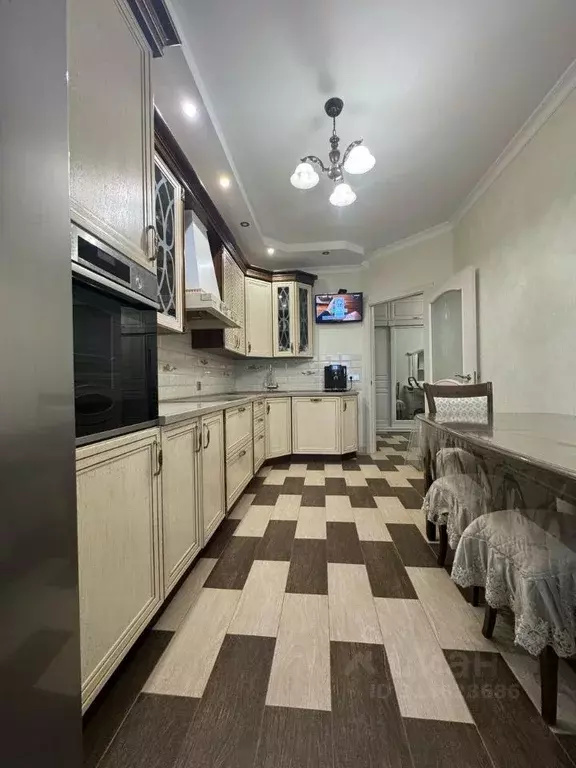 3-к кв. Калужская область, Калуга пер. Хрустальный, 27 (82.0 м) - Фото 0