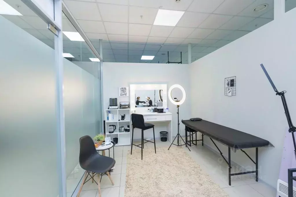 Офис в Пермский край, Пермь ул. Революции, 60/1 (17 м) - Фото 1