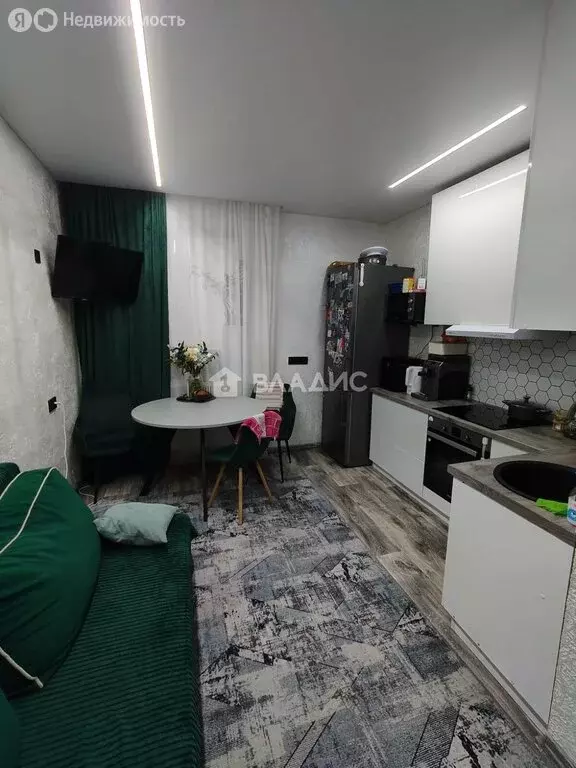 2-комнатная квартира: Волгоград, Рионская улица, 7Б (62 м) - Фото 1