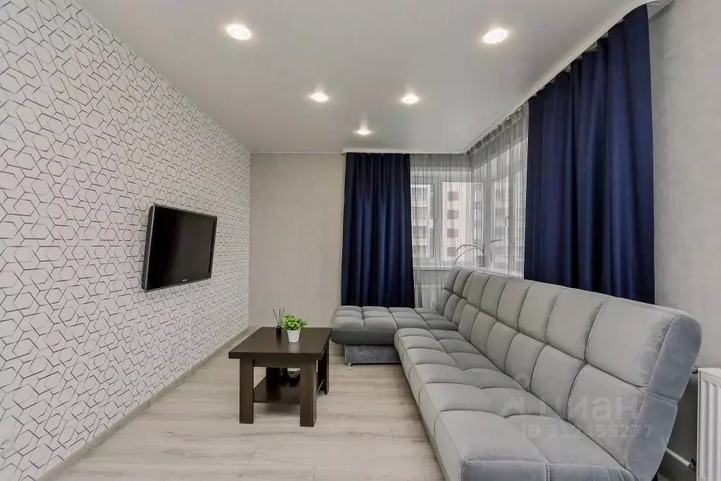 2-к кв. Удмуртия, Ижевск Молодежная ул., 107Г (56.0 м) - Фото 1