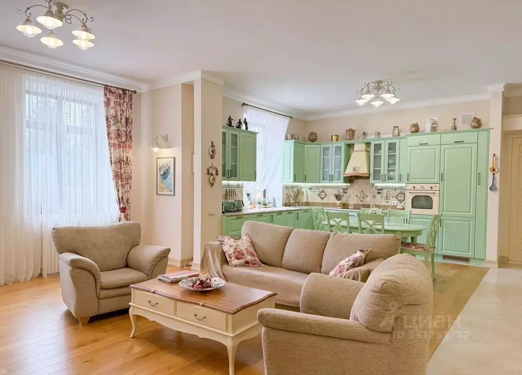 Дом в Москва д. Лужки, Солнечный город-3 мкр, 148 (250 м) - Фото 1
