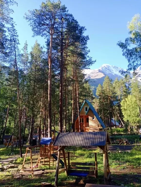 Дом в Кабардино-Балкария, Эльбрусский район, с. Терскол ул. ... - Фото 1