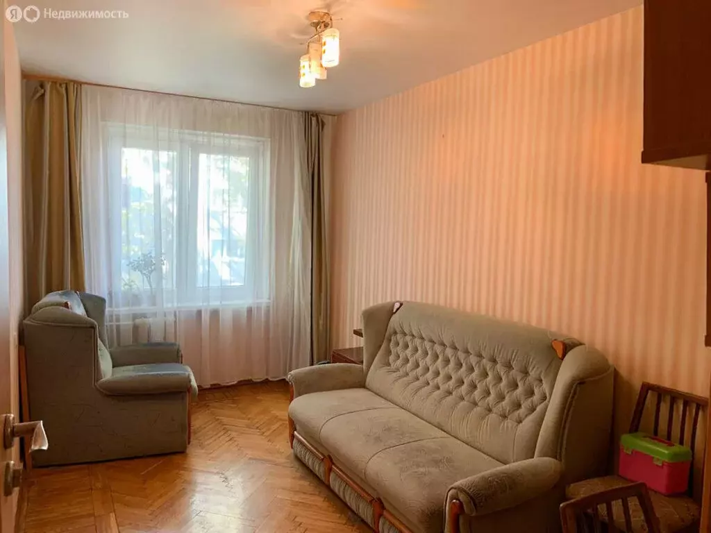 3-комнатная квартира: Алушта, Платановая улица, 6 (57.4 м) - Фото 2