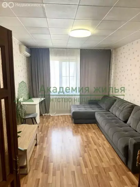 3-комнатная квартира: Саратов, улица имени А.И. Куприянова, 11 (62.8 ... - Фото 1