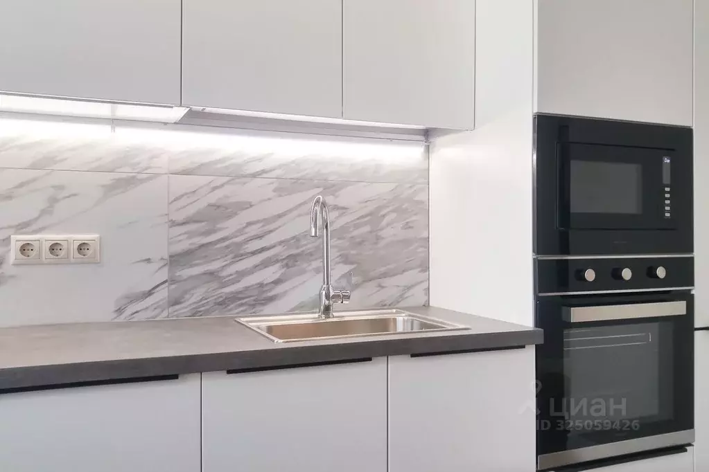 Студия Свердловская область, Екатеринбург ул. Радищева, 24 (50.0 м) - Фото 2