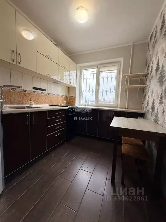 2-к кв. Крым, Керчь ул. Марата, 2 (50.0 м) - Фото 2