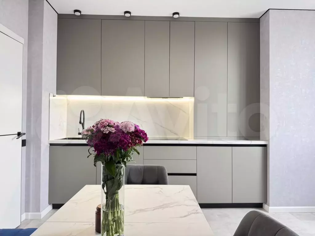 2-к. квартира, 60 м, 13/21 эт. - Фото 1