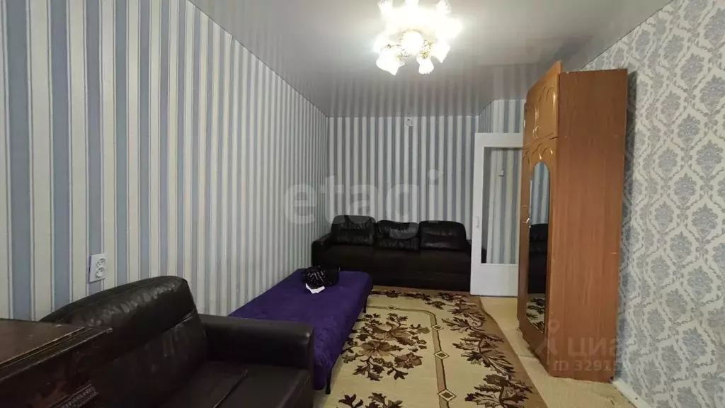 1-к кв. Башкортостан, Ишимбай ул. Чкалова, 23 (30.0 м) - Фото 1