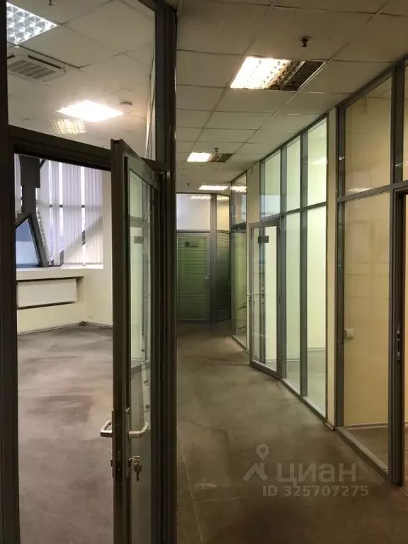 Офис в Санкт-Петербург пл. Конституции, 7 (289 м) - Фото 1