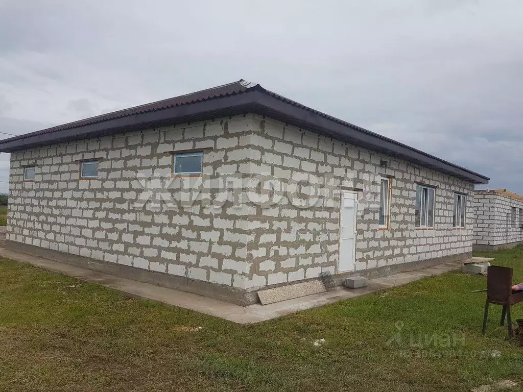 Дом в Хакасия, Алтайский район, с. Белый Яр ул. Кленовая (101 м) - Фото 1