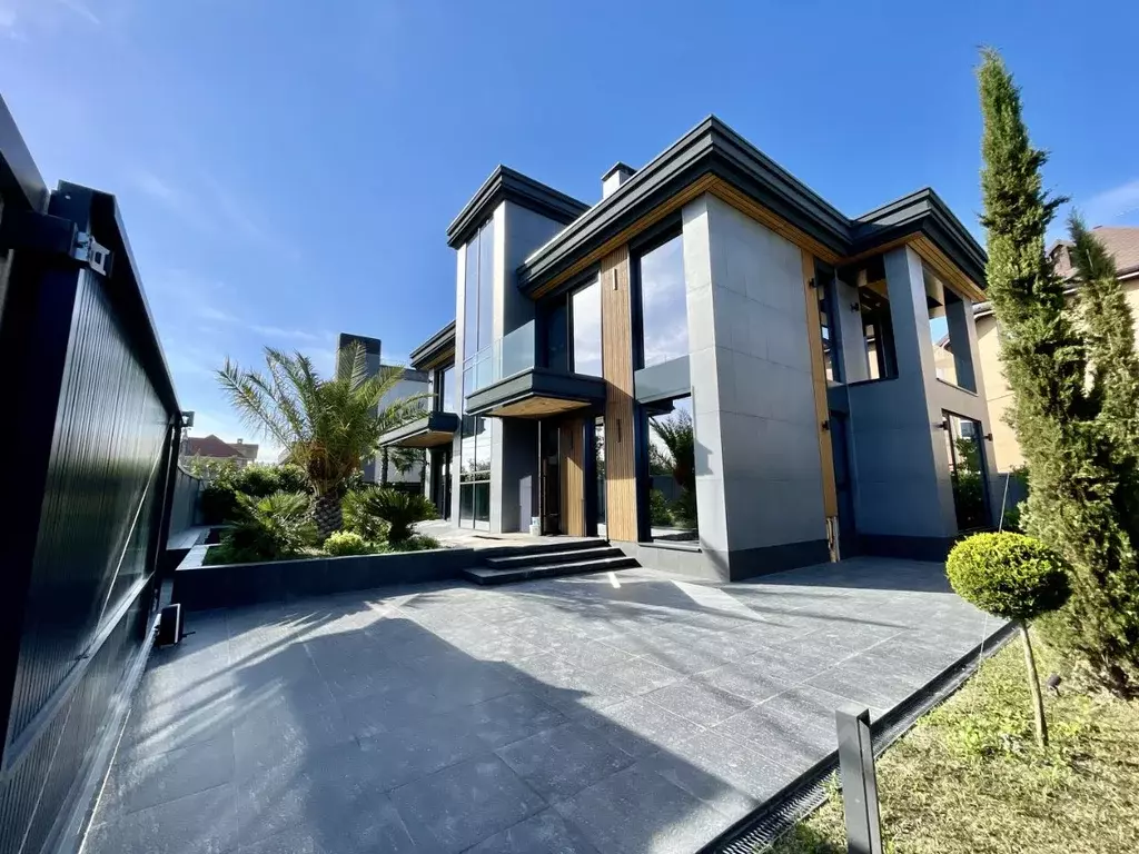 Коттедж в Краснодарский край, Сочи Сириус пгт, ул. Веселая (300 м) - Фото 1