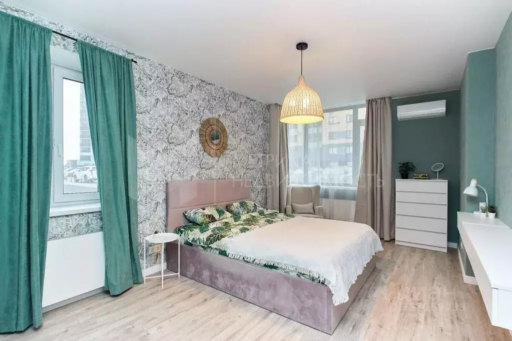 2-к кв. Тюменская область, Тюмень ул. Мельникайте, 30к2 (85.7 м) - Фото 1