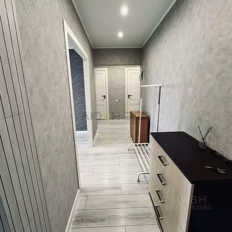 3-к кв. Татарстан, Елабуга 4/5 мкр, ул. Хирурга Нечаева, 5 (67.1 м) - Фото 1