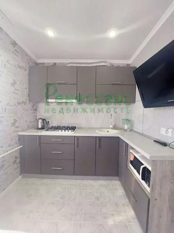1-к. квартира, 32 м, 5/5 эт. - Фото 0