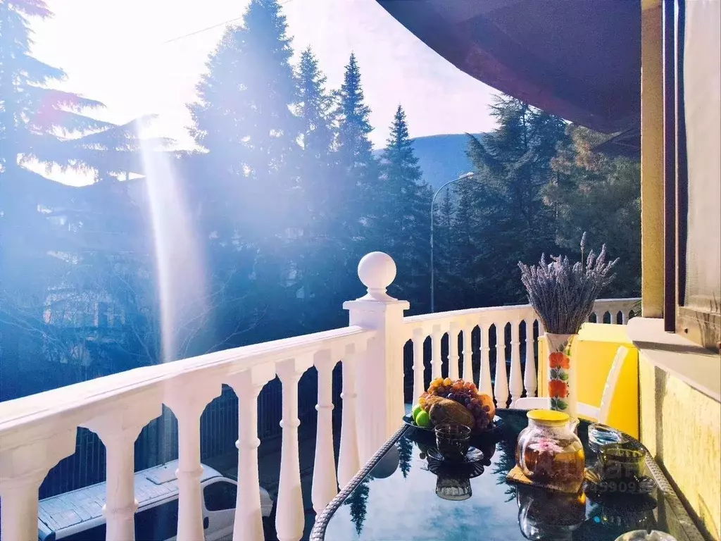 2-к кв. Крым, Алушта муниципальный округ, Партенит пгт ул. Парковая, ... - Фото 0